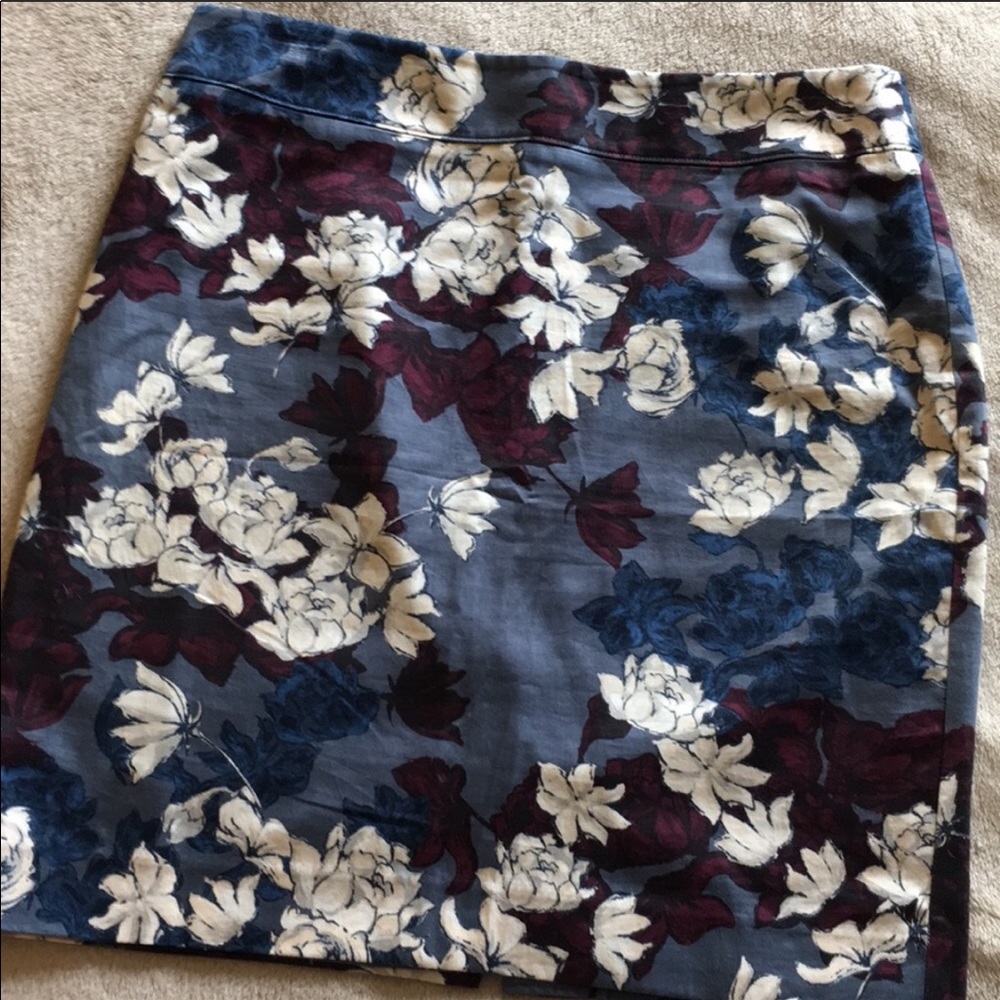 Floral Print Loft Pencil Skirt Blue White